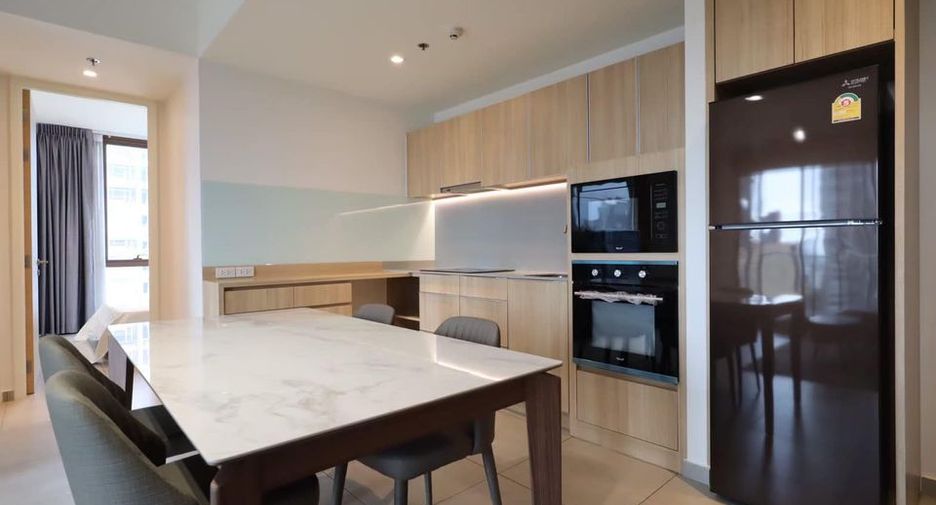 For rent 2 bedrooms condo in Khlong Toei, Bangkok