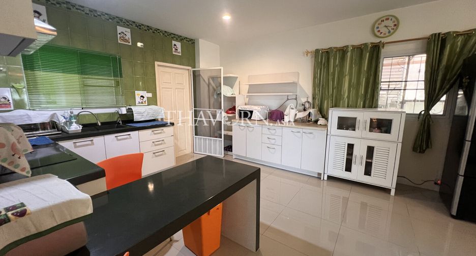 À vendre 5 chambres maison à Bang Lamung, Chonburi