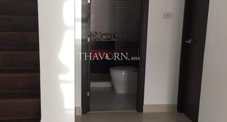 For sale 4 bedrooms house in Bang Lamung, Chonburi