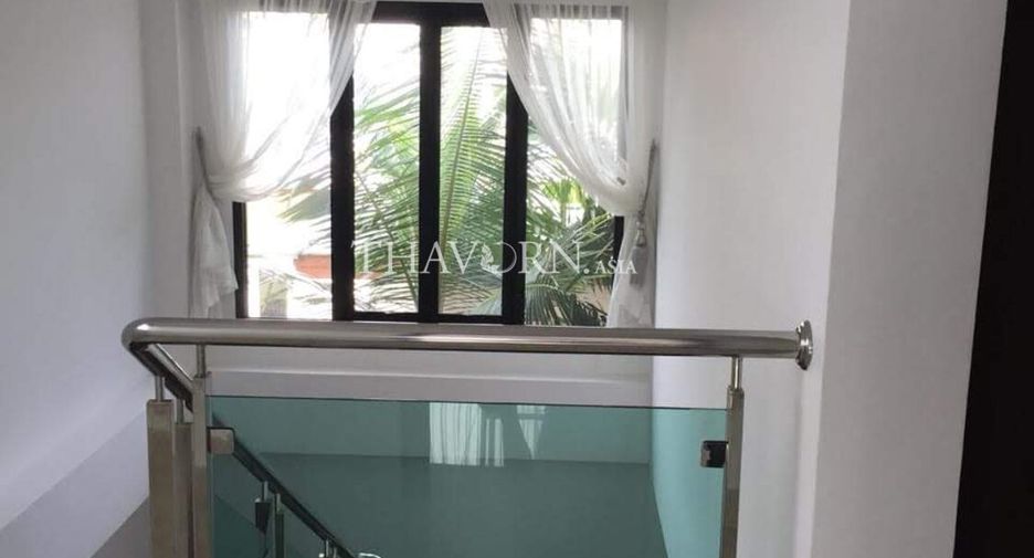 For sale 4 bedrooms house in Bang Lamung, Chonburi