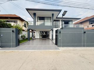 Haus zum Kauf mit 6 Zimmer in Bang Lamung, Chonburi