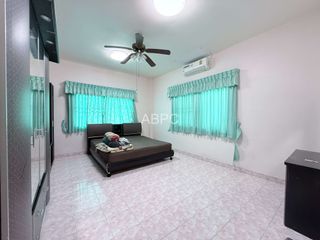 À louer et à vendre 3 chambres maison à Bang Lamung, Chonburi