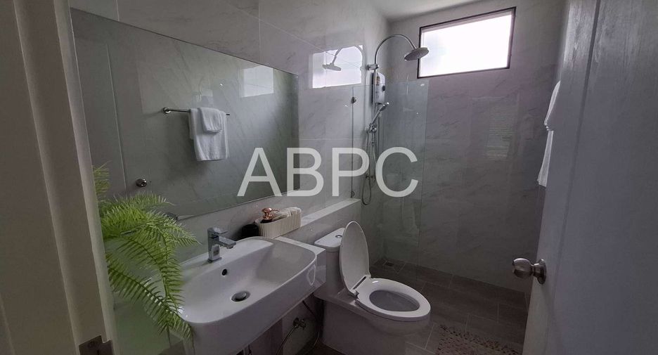 Casa en alquiler y en venta de 4 habitaciones en Bang Lamung, Chonburi