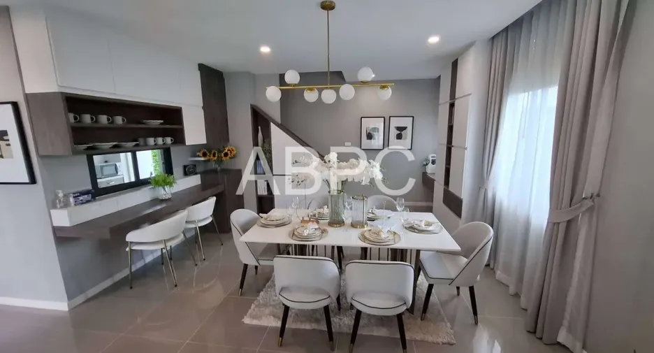 For rent and for sale 4 bedrooms house in Bang Lamung, Chonburi