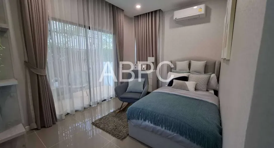 For rent and for sale 4 bedrooms house in Bang Lamung, Chonburi