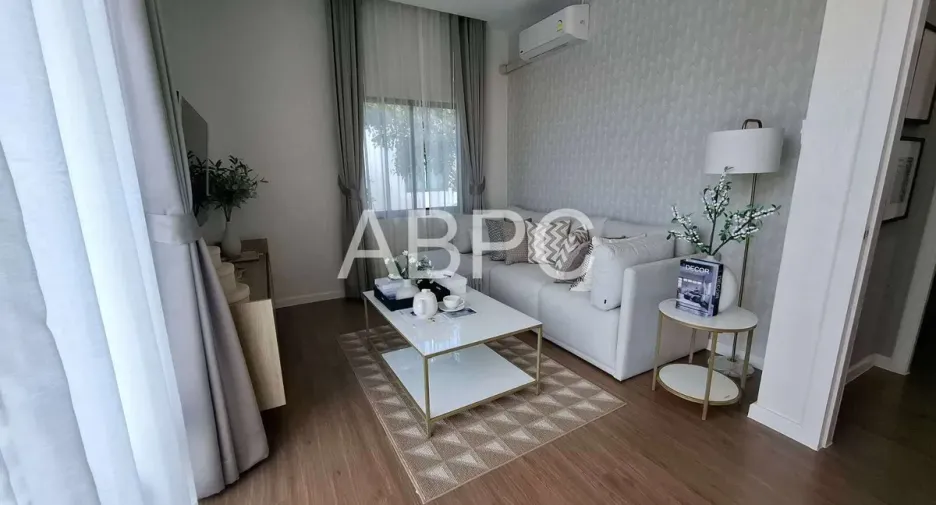 For rent and for sale 4 bedrooms house in Bang Lamung, Chonburi