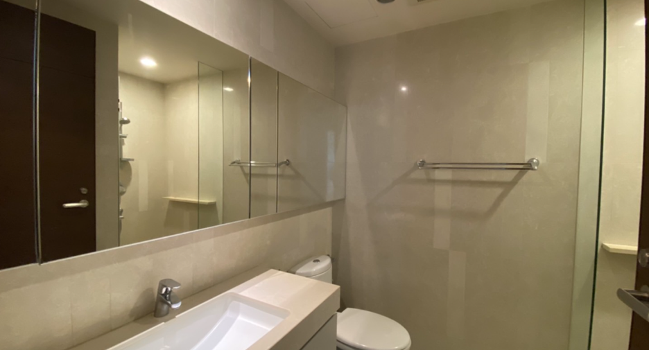 For sale 2 bedrooms condo in Watthana, Bangkok