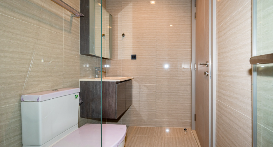For sale 1 bed condo in Huai Khwang, Bangkok