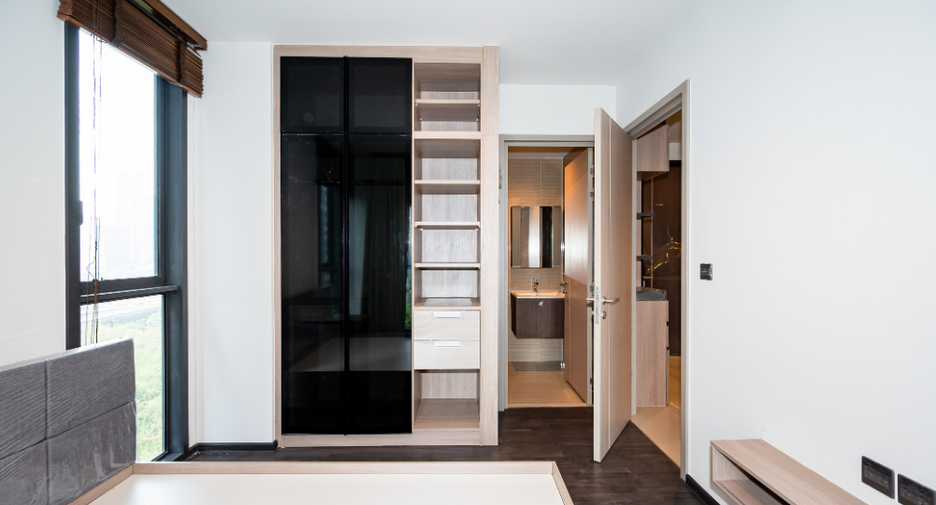 For sale 1 bed condo in Huai Khwang, Bangkok