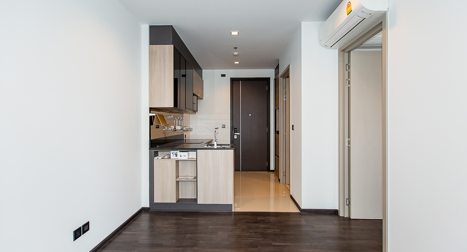 For sale 1 bed condo in Huai Khwang, Bangkok