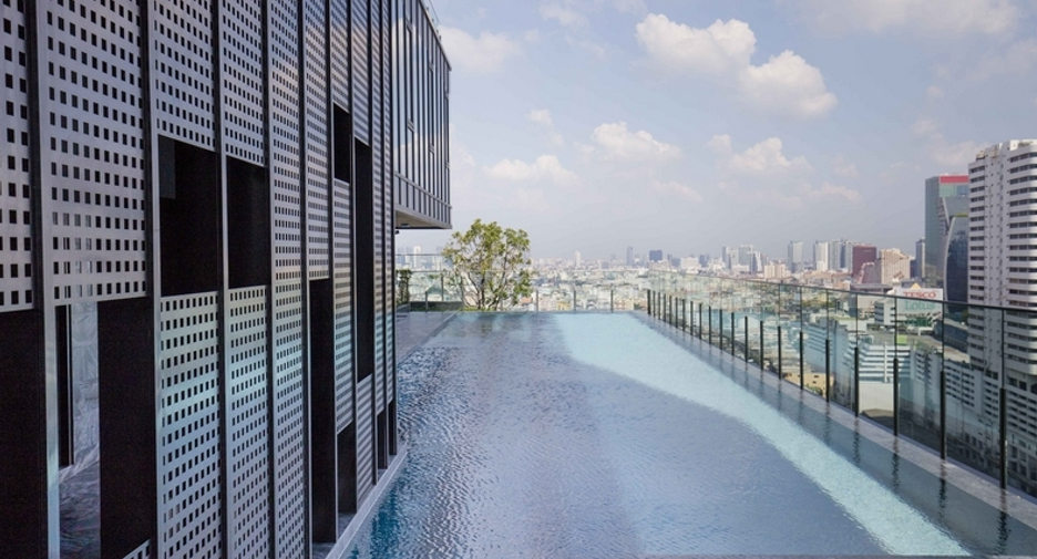For sale 1 bed condo in Huai Khwang, Bangkok