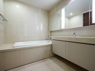 For sale 2 bedrooms condo in Watthana, Bangkok