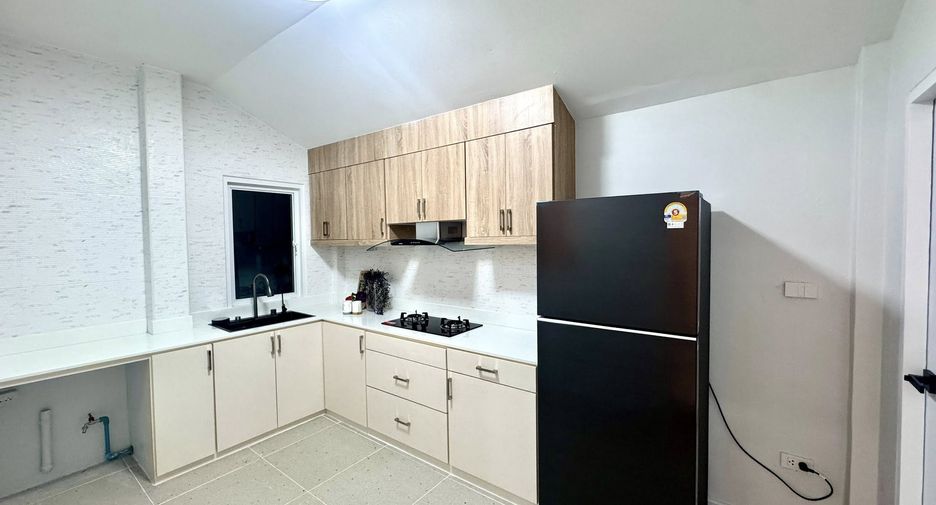 Haus zum Kauf mit 3 Zimmer in Bang Lamung, Chonburi