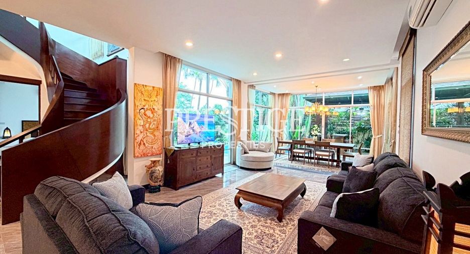 For sale 4 bedrooms house in Sattahip, Chonburi