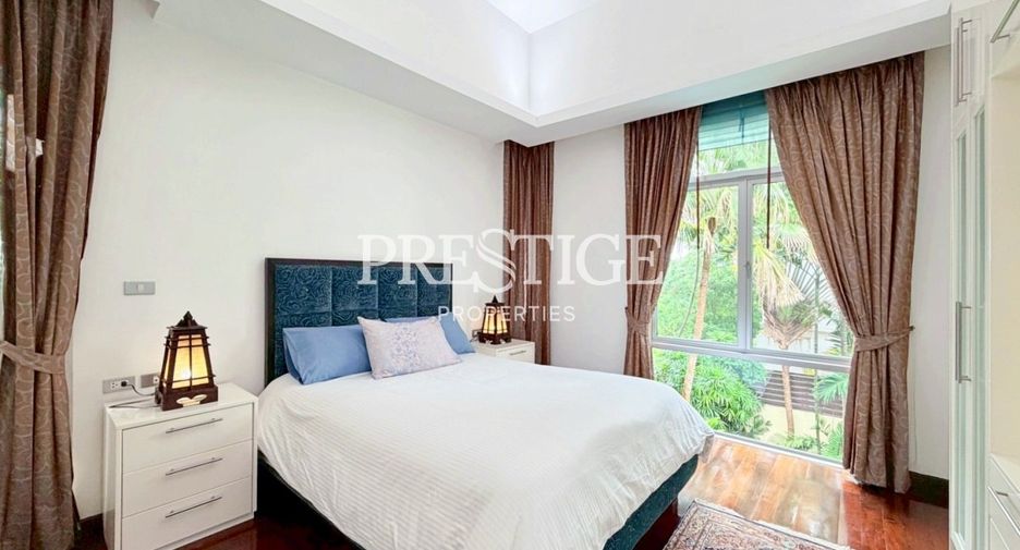 For sale 4 bedrooms house in Sattahip, Chonburi
