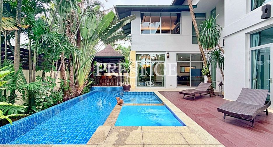 For sale 4 bedrooms house in Sattahip, Chonburi