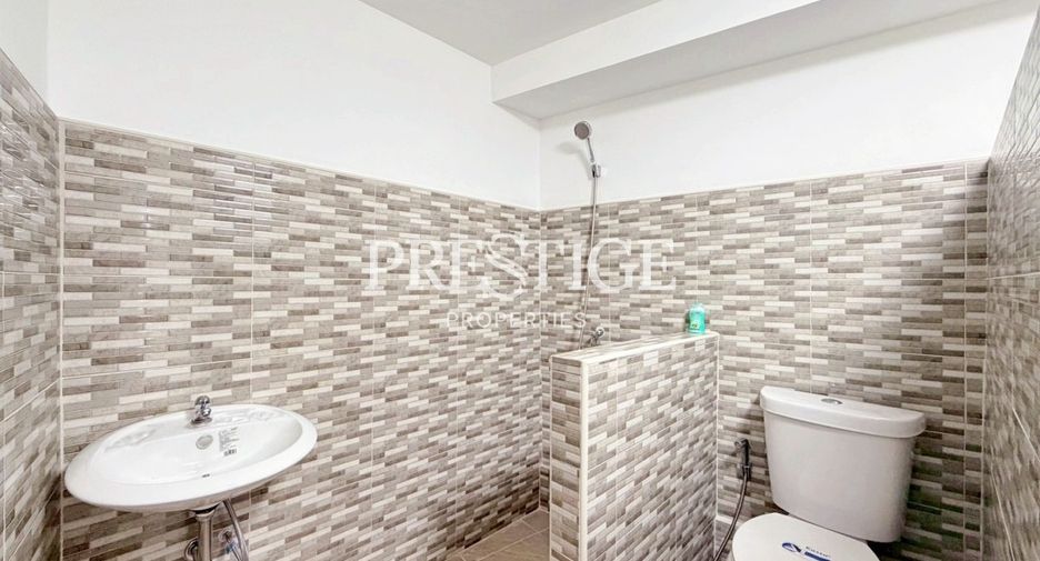 For sale 4 bedrooms house in Sattahip, Chonburi