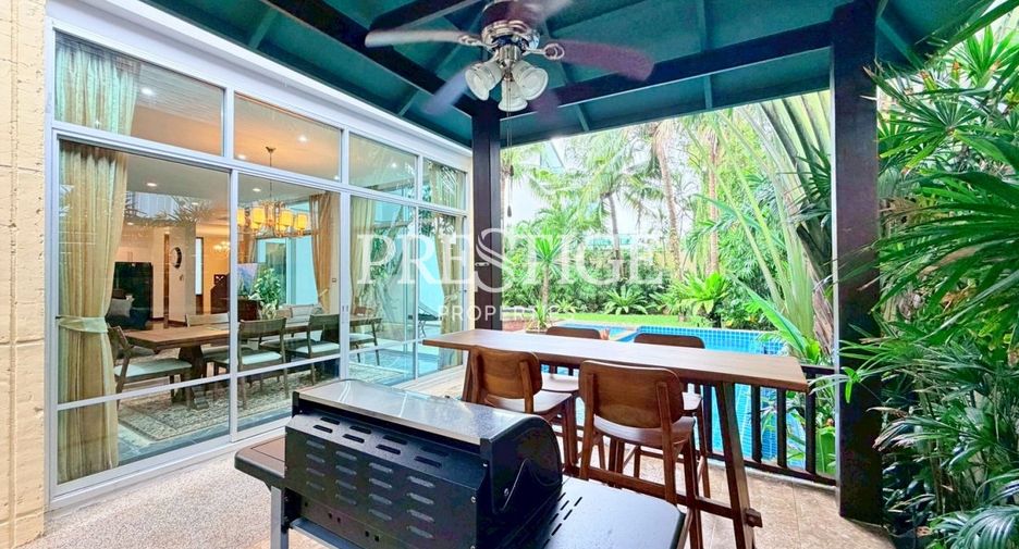 For sale 4 bedrooms house in Sattahip, Chonburi