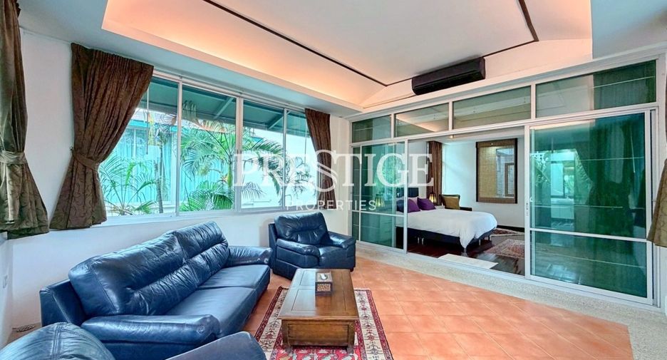 For sale 4 bedrooms house in Sattahip, Chonburi