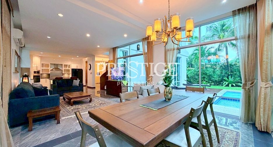 For sale 4 bedrooms house in Sattahip, Chonburi