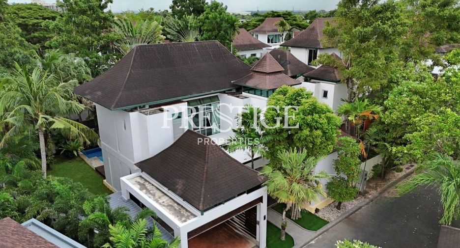 For sale 4 bedrooms house in Sattahip, Chonburi