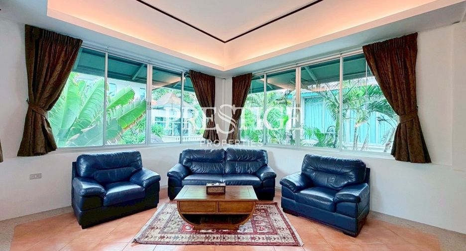 For sale 4 bedrooms house in Sattahip, Chonburi