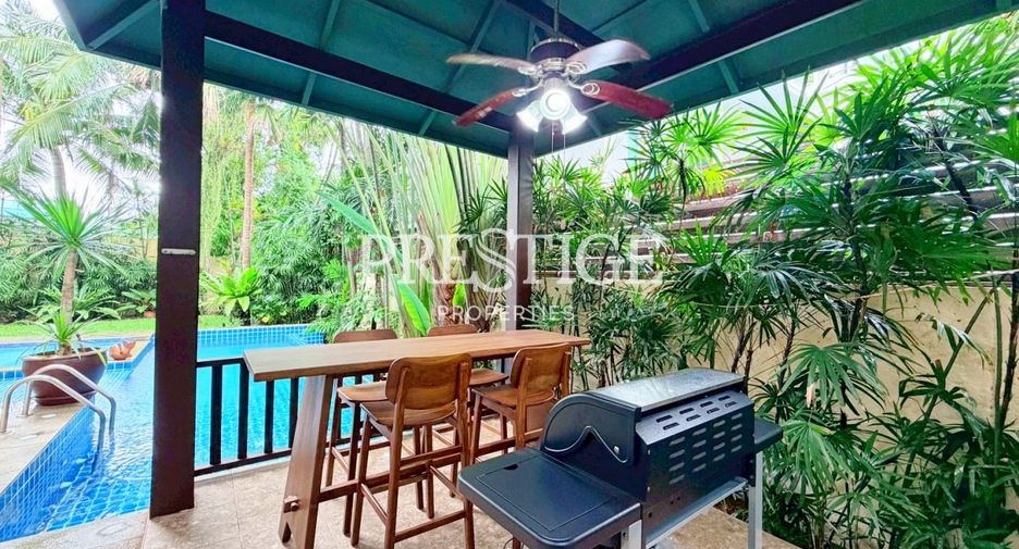 For sale 4 bedrooms house in Sattahip, Chonburi