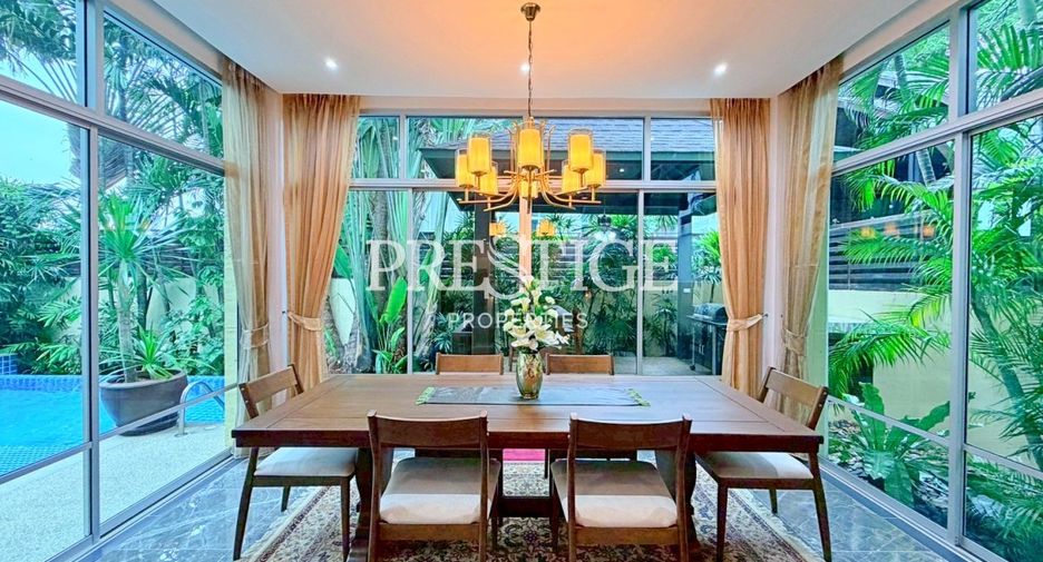 For sale 4 bedrooms house in Sattahip, Chonburi