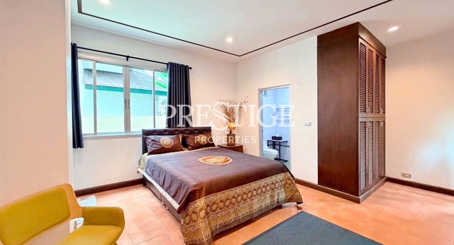 For sale 4 bedrooms house in Sattahip, Chonburi