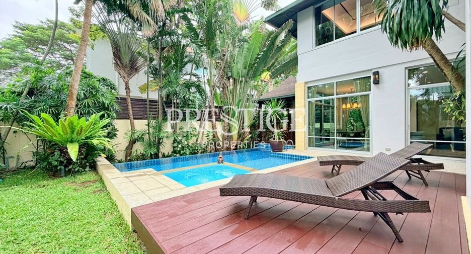 For sale 4 bedrooms house in Sattahip, Chonburi