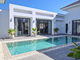 For sale 5 bedrooms villa in Bang Lamung, Chonburi