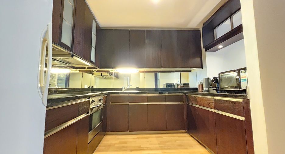 Condo en alquiler de 1 habitaciones en Khlong Toei, Bangkok