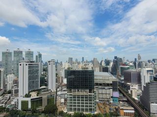Condo en alquiler de 3 habitaciones en Khlong Toei, Bangkok