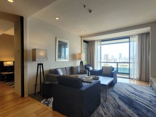 Condo en alquiler de 3 habitaciones en Khlong Toei, Bangkok