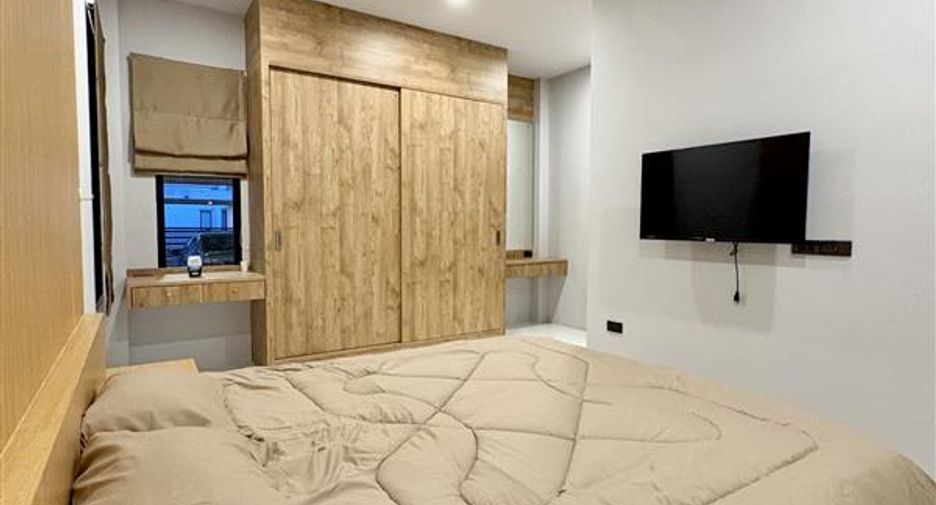 Haus zur Miete mit 3 Zimmer in Bang Lamung, Chonburi