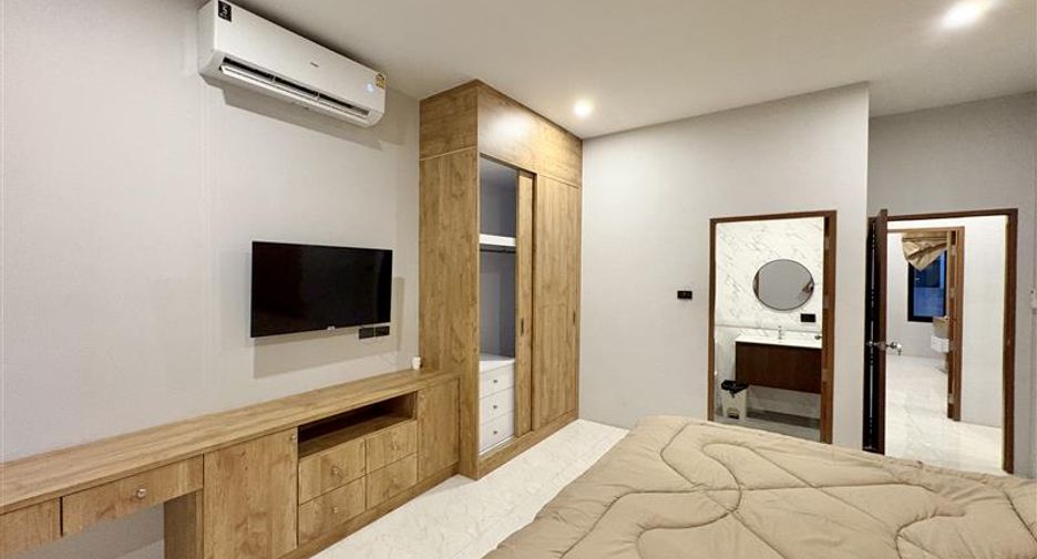 Haus zur Miete mit 3 Zimmer in Bang Lamung, Chonburi