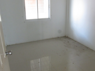Casa adosada en venta de 2 habitaciones en Pluak Daeng, Rayong