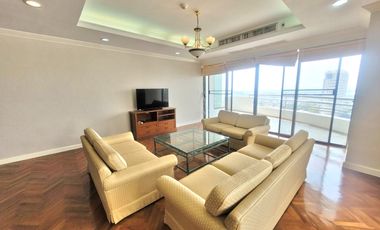 For rent 3 bedrooms condo in Yan Nawa, Bangkok