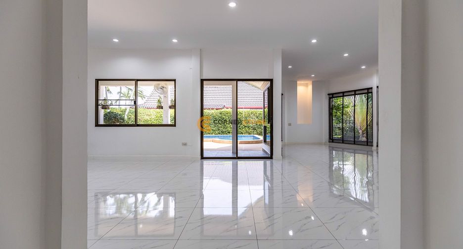 For sale 3 bedrooms house in East Pattaya, Pattaya