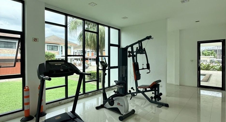 For sale 2 bedrooms townhouse in Bang Lamung, Chonburi