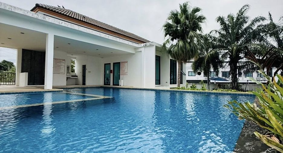 For sale 2 bedrooms townhouse in Bang Lamung, Chonburi