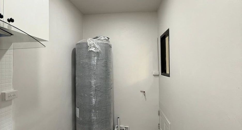 For sale 2 bedrooms townhouse in Bang Lamung, Chonburi