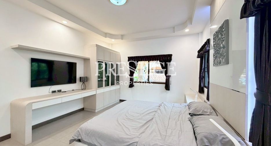 For sale 3 bedrooms house in East Pattaya, Pattaya