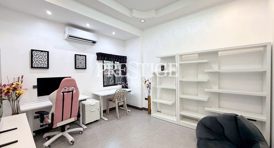 For sale 3 bedrooms house in East Pattaya, Pattaya