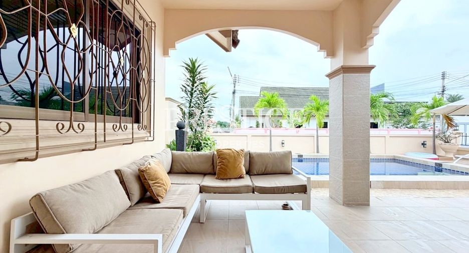 For sale 3 bedrooms house in East Pattaya, Pattaya