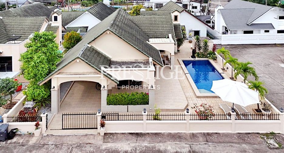 For sale 3 bedrooms house in East Pattaya, Pattaya