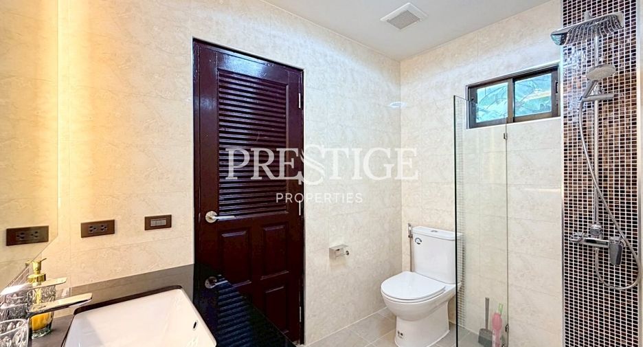 For sale 3 bedrooms house in East Pattaya, Pattaya