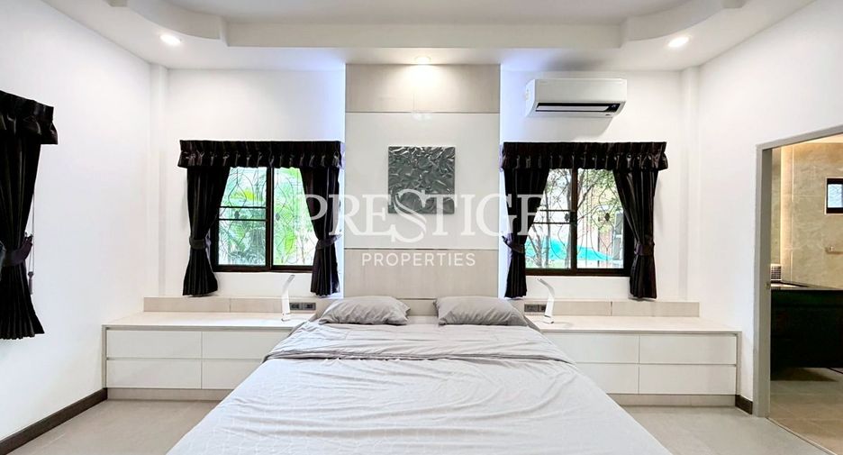 For sale 3 bedrooms house in East Pattaya, Pattaya