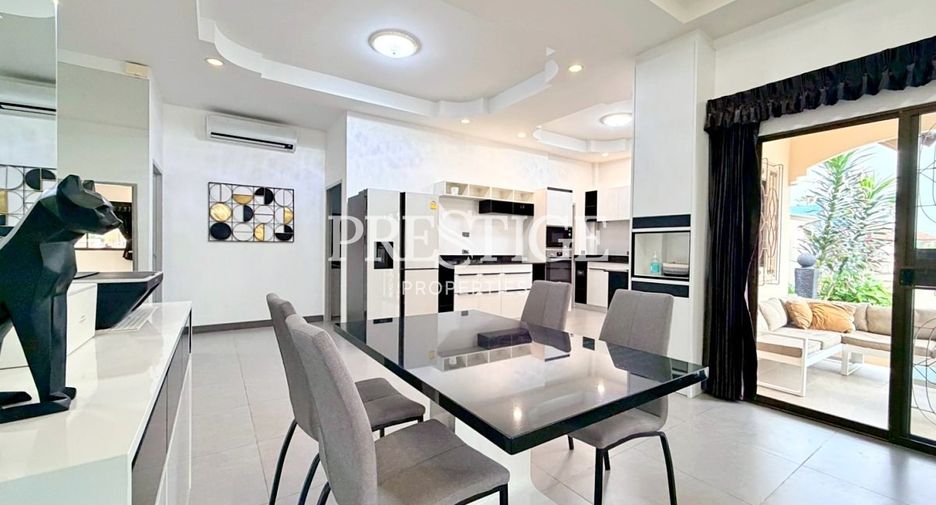 For sale 3 bedrooms house in East Pattaya, Pattaya