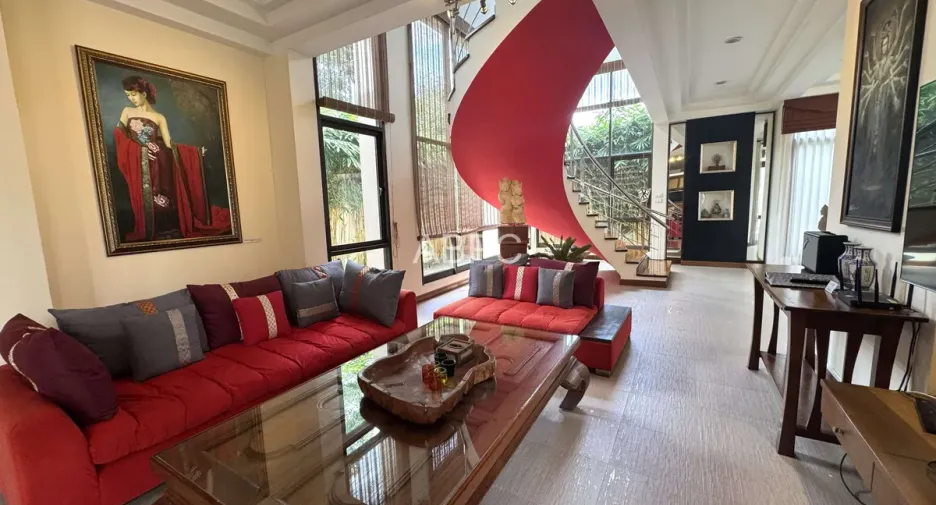 For rent and for sale 5 bedrooms house in Bang Lamung, Chonburi